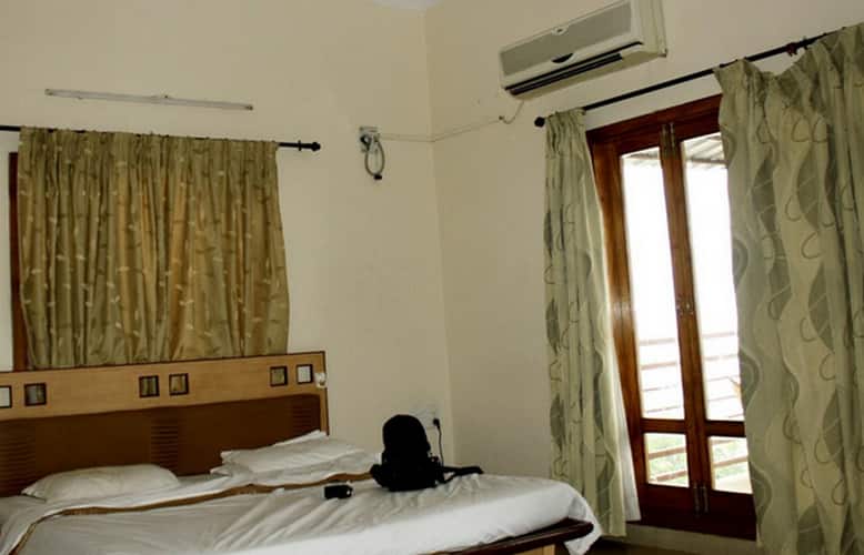 River and Country Houseboat, Alleppey 5